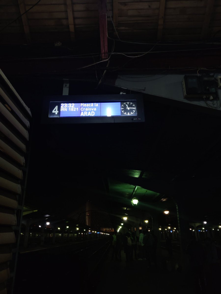 WorldonRails's tweet image. So the journey back to the #WorldonRails HQ has started with @CFR_Calatori IRN 1821 to Arad.

Not yet sure what route I will take from there. I&apos;m thinking #Poprad today, sleep there, a #tatra #train round tomorrow and then see how far towards CZ I&apos;ll make it. #createyourownstory