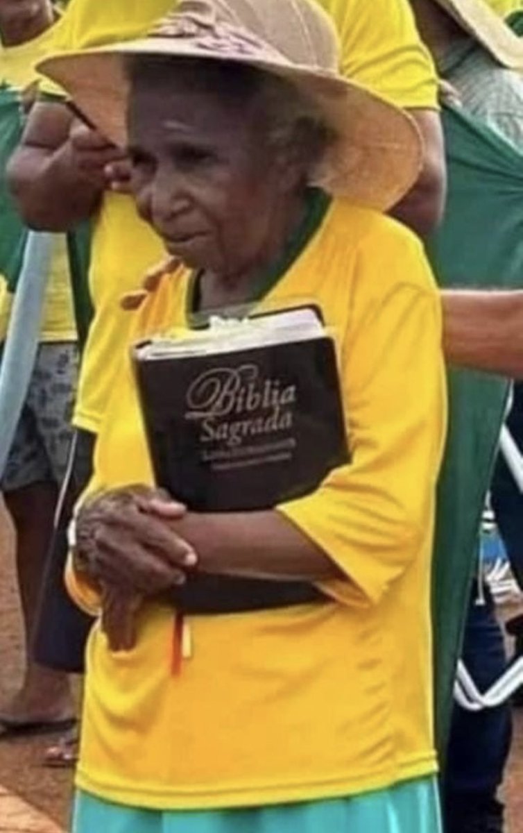JoseMedeirosMT's tweet photo. É preciso urgente audiência se custódia, tem muitos idosos, senhora tem 90 anos e está lá presa. https://t.co/VP490sPD0r