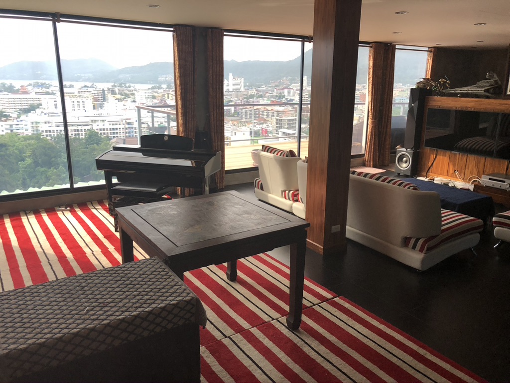 I have a buyer who cannot complete payment because of 3rd party restrictions.  This is the problem that Web 3.0 and blockchain solves.

For Sale - Phuket, Thailand
Price:  14 million Thai Baht
             15 million Thai Baht fully furnished

Payment in Thai Baht or crypto.
.