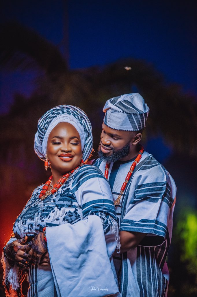 zeezclothier's tweet photo. Taking it back to the traditional wedding we just want you to feed your eyes as more pictures await your behold.
#ebirawedding
#E2dworld
Outfit by @clothier_zeez
πΈ @Shehuphotograph
@EbiraConnect https://t.co/N3IqHE9mTP