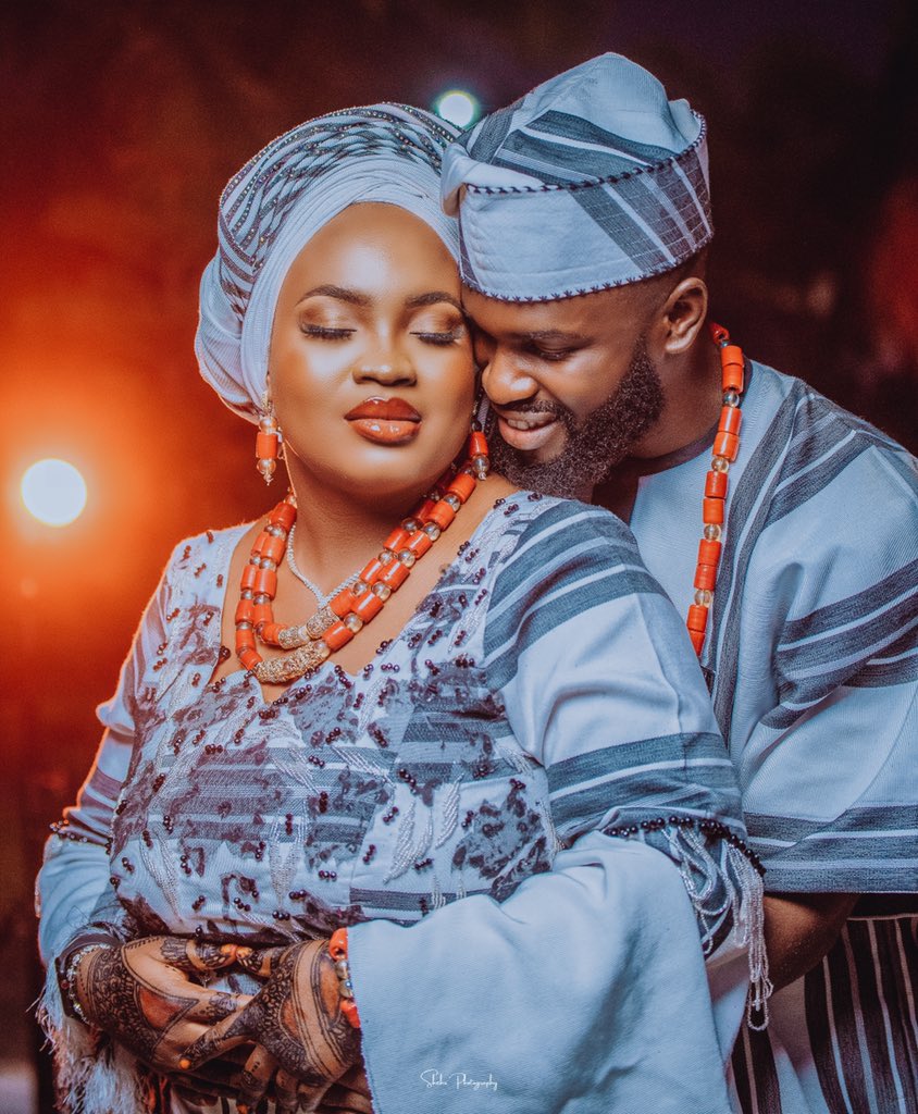 zeezclothier's tweet photo. Taking it back to the traditional wedding we just want you to feed your eyes as more pictures await your behold.
#ebirawedding
#E2dworld
Outfit by @clothier_zeez
πΈ @Shehuphotograph
@EbiraConnect https://t.co/N3IqHE9mTP