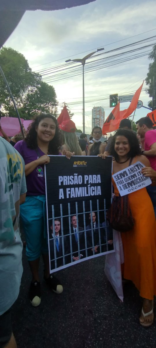 Seguiremos em defesa da democracia. #SemAnistia 

<a href="/jemarquespsol/">Jéssica Marques PSOL</a> São José dos Campos
<a href="/Floresderesist/">Flores de Resistência</a> Belo Horizonte
<a href="/freitas_gizelle/">Gizelle Freitas - Psol</a> Belém
Ohana e Bruna em Fortaleza