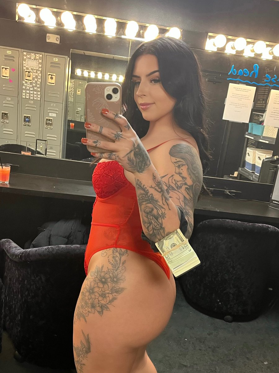 haybabeof's tweet photo. Always working 🤑❤️ https://t.co/JbaNFyLiE1