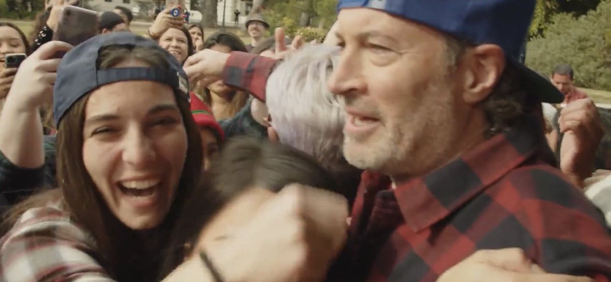ScottGPatterson's tweet photo. My goal for 2023 - hug every GG fan on the planet and say “Thank you” https://t.co/NZOm683exW