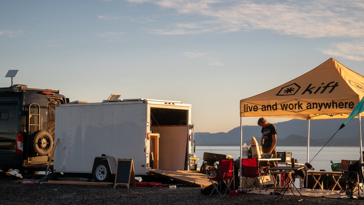 kiftlife's tweet photo. The #KiftCrew has made it to Baja! π²π½
We're spending week 1 of our epic 10-week caravan trip in Bahia De Los Angeles π
Let us know if you have any friends we should meet up with along the way π«
#livinglavidakift #vanlife #campout #beachvibes #bajabound https://t.co/fpXxPBUDPc