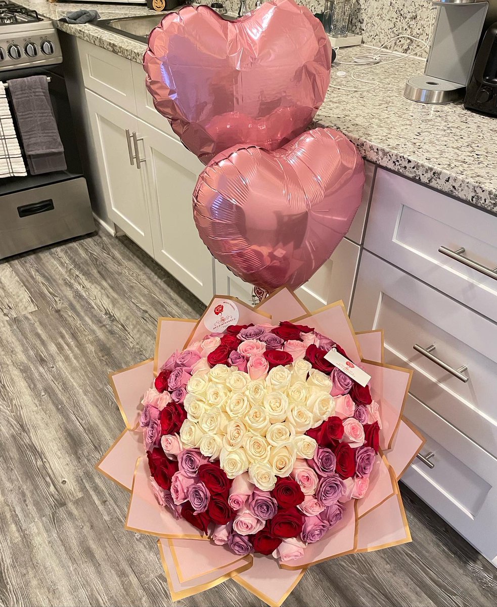 kbdlr00's tweet image. Perfect for Valentine’s Day 🤩💝 IG: beta.bouquets