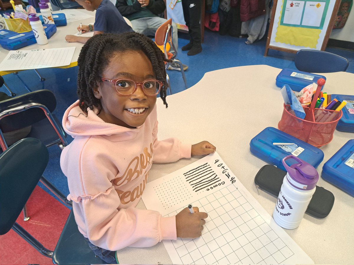 Ms. Moon tweet media