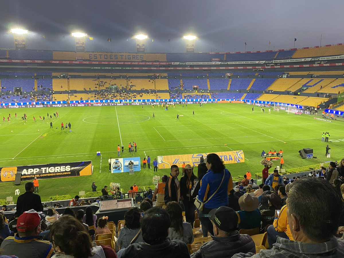 chino_arrieta's tweet photo. !Lunes Futbolero! 💥
Apertura de Liga Femenil Tigres VS Atlas 👏🏻⚽️

Ya estamos listos para atenderte #TortaArrachera #TortaMixta #TortaChorypan #TacosArrachera 🤤 

📍 Ya instalados en puerta 2 área Platea. https://t.co/0TspY6hwHL