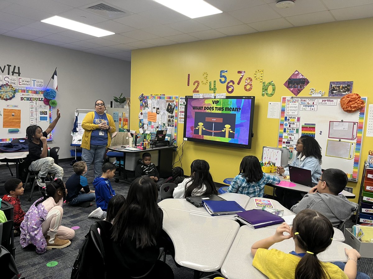 NjeriRichardson's tweet photo. It’s All About SOAR VIP in 3rd Grade! Student created incentive brought to life by our amazing @FranconeElem teachers. So exciting to witness the first of many SOARing Falcon VIPs. #PBIS #FalconsSoar #ClassIncentive #SOAR #VIP https://t.co/BD7TrfbxaX