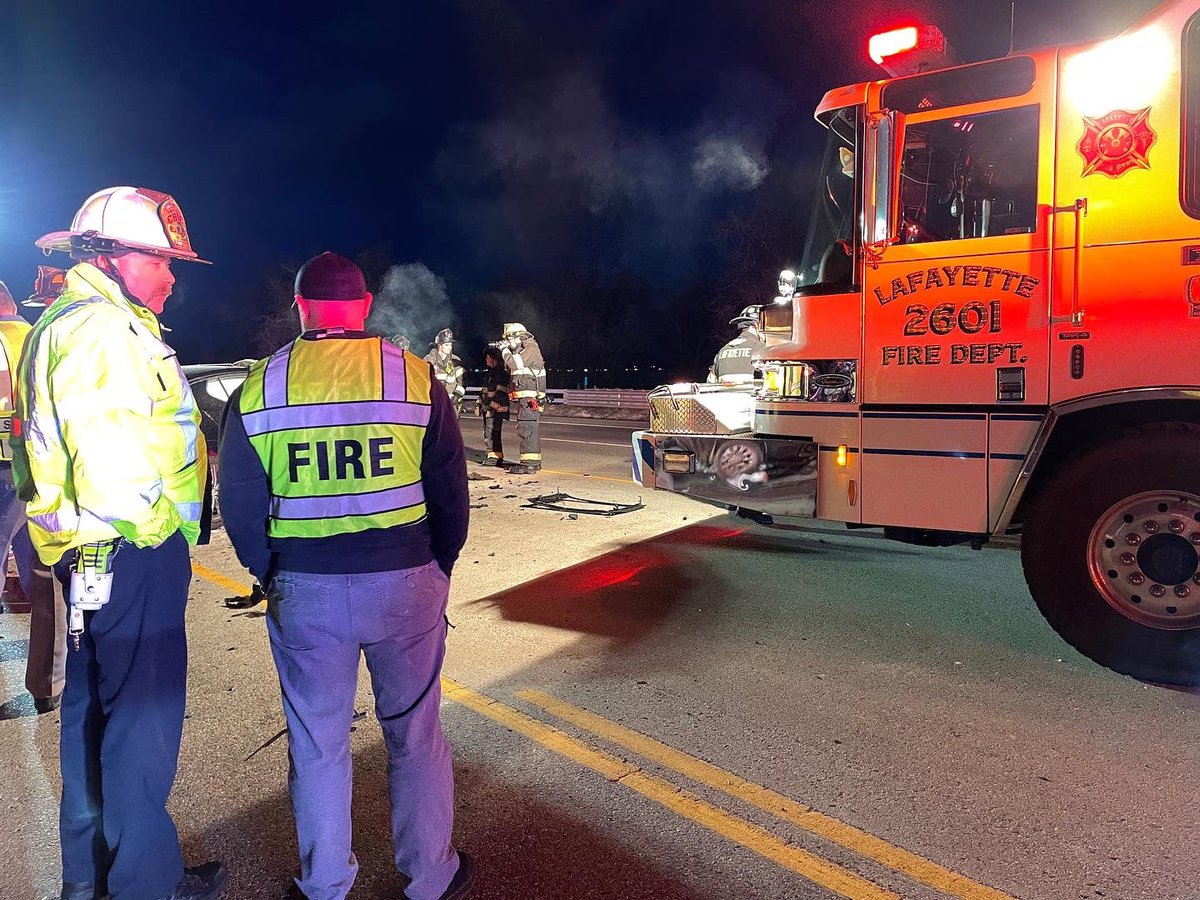 MVFireRescue's tweet image. Urgent crash alert. US 287 between Isabel and Lookout Road is closed due to a very serious crash. There is no estimated time of reopening. Avoid the area, find alternate routes.