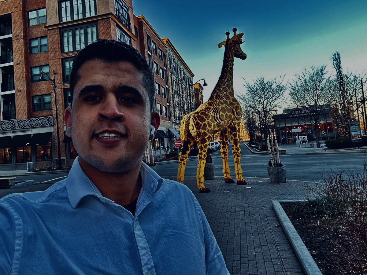 asaidene9's tweet photo. What up guys I was at Somerville shop and just chilling and walking around yep! https://t.co/KSFSUGi4QP