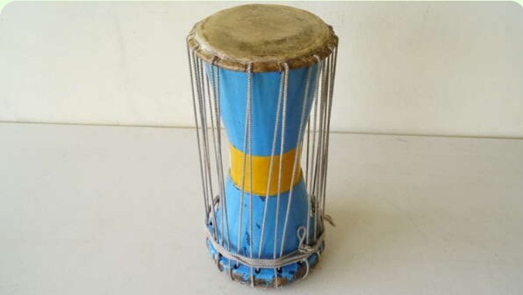 Vous ne connaissez pas les rythmes Ogbon du Sud du Bénin? Vous voulez les découvrir, mieux, apprendre à les exécuter sur les différents tambours. 
artirium.net/course/4/initi…
#artirium #arts #culture #transmissions <a href="/wasexo/">Wa sé xo</a>