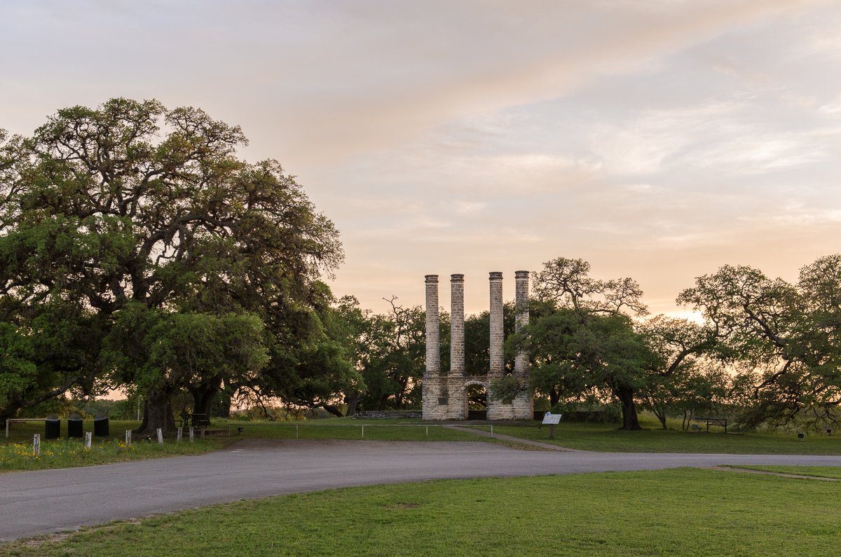 visitbrenham's tweet photo. There might not be snow in the forecast this winter, but Old Baylor Park looks beautiful no matter the weather.
☀️ 
❄️ 
☀️ 
❄️ 
Photos @natalielacylange https://t.co/E8i2snNZe8