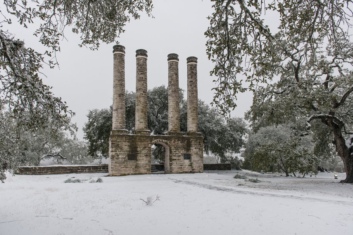 visitbrenham's tweet photo. There might not be snow in the forecast this winter, but Old Baylor Park looks beautiful no matter the weather.
☀️ 
❄️ 
☀️ 
❄️ 
Photos @natalielacylange https://t.co/E8i2snNZe8