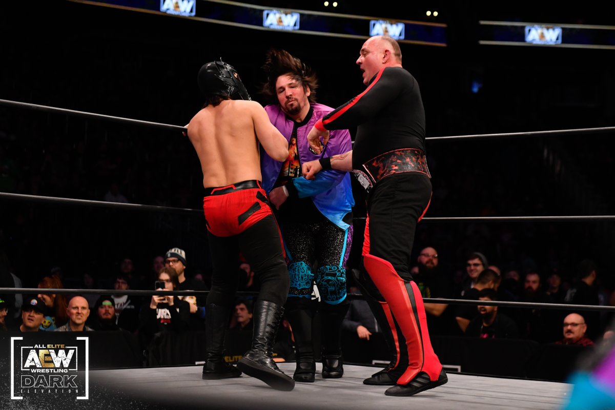 AEW's tweet photo. See #BestFriends @SexyChuckieT & @trentylocks take on #ChaosProject Luther & @KingSerpentico on #AEWDarkElevation RIGHT NOW!
βΆοΈ https://t.co/K0gq0k22Uw https://t.co/8AIxKqq38l