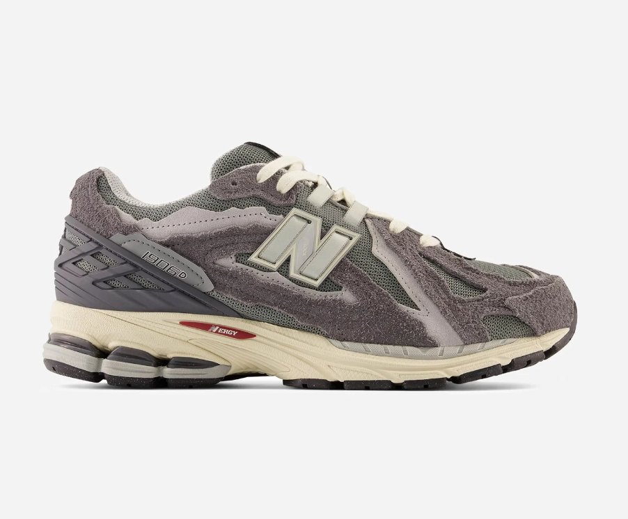 SOLELINKS's tweet photo. Ad: New Balance 1906D Protection Pack 'Castlerock' small sizes on Naked => https://t.co/oyn3Fw35yj https://t.co/yyjtfktfYG