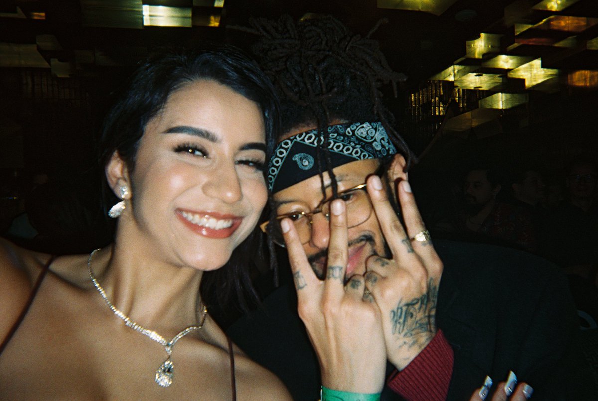 Mars...™ on Twitter: "🥂🐍🌊🎬 @theroxiesinner"