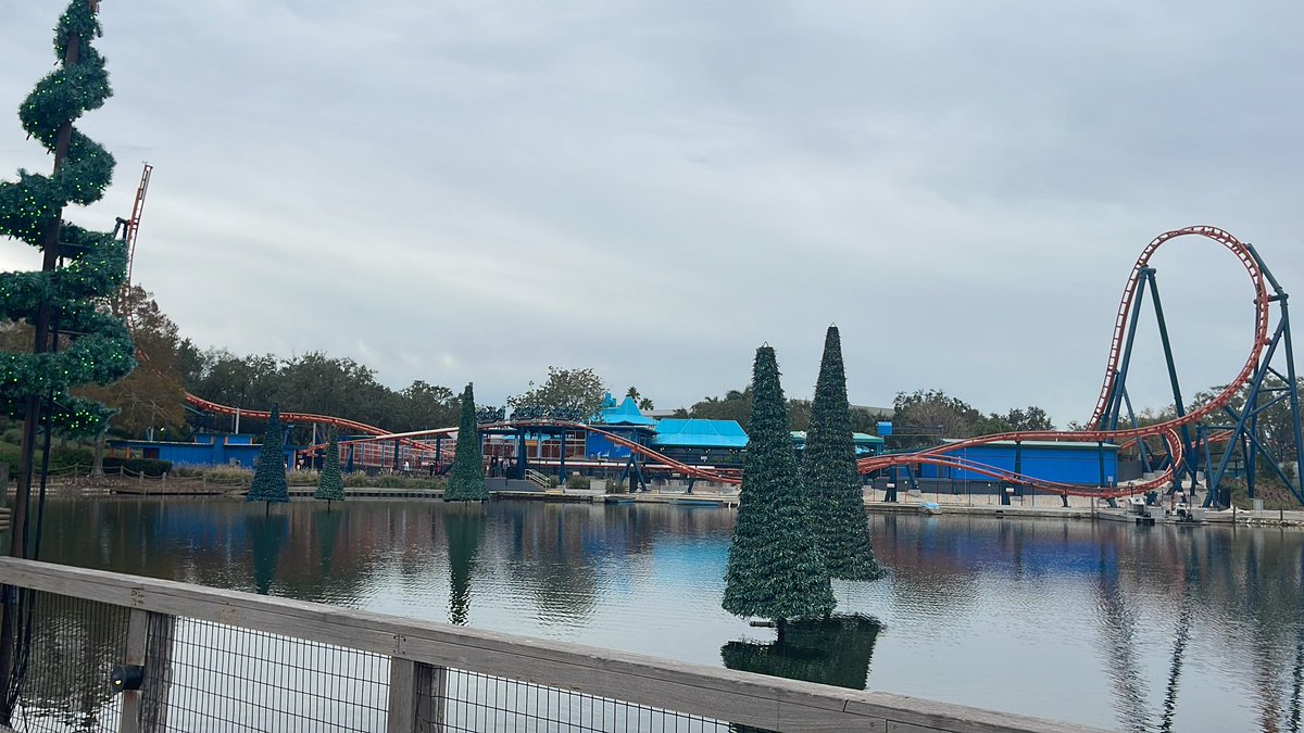 BuckeyeCoaster's tweet photo. Ice Breaker at @SeaWorld Orlando! Such an awesome addition to the park in 2022! We really enjoy the punch it gives! Check it out! #SeaworldOrlando #IceBreaker #BreaktheIce #SWO2022 #CoasterCapitalofOrlando https://t.co/vCMl1Td1Vg