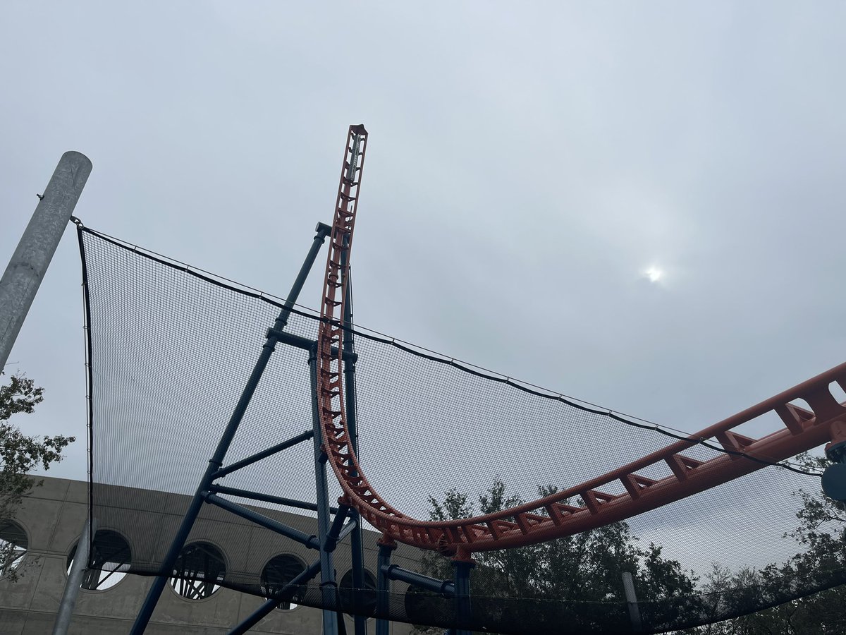 BuckeyeCoaster's tweet photo. Ice Breaker at @SeaWorld Orlando! Such an awesome addition to the park in 2022! We really enjoy the punch it gives! Check it out! #SeaworldOrlando #IceBreaker #BreaktheIce #SWO2022 #CoasterCapitalofOrlando https://t.co/vCMl1Td1Vg