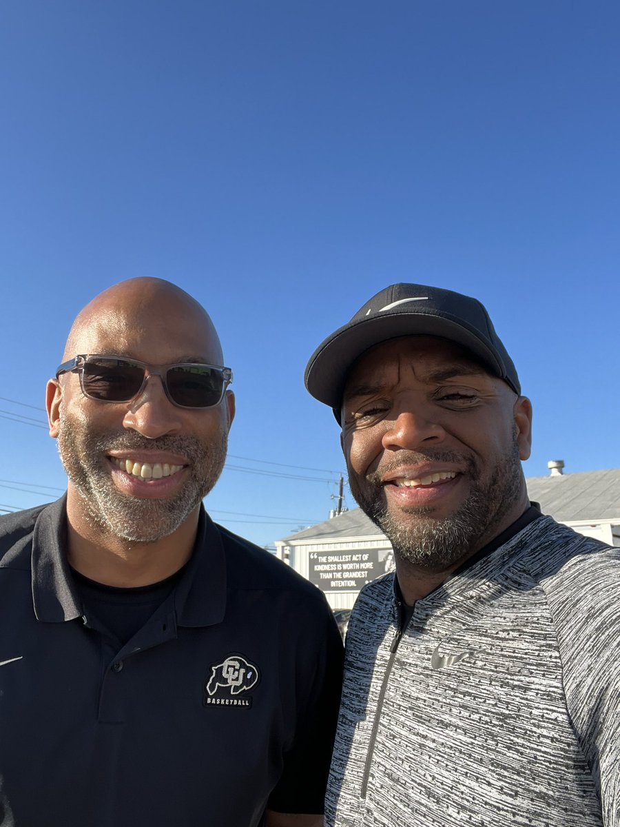 Thanks for coming by <a href="/PSATAcademy/">PSAT Academy (Accredited Private School)</a> practice today <a href="/RickRay1/">Rick Ray</a> <a href="/CUBuffsMBB/">Colorado Men's Basketball</a>. Great guy, really good talking with you!