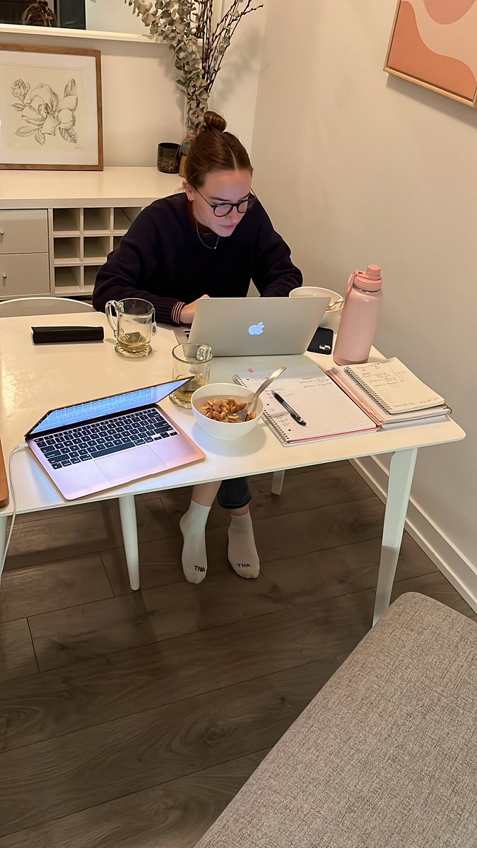 Meaghan Walker tweet media