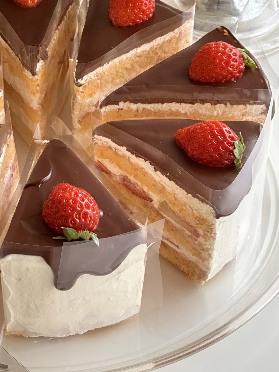 sucocafe's tweet photo. ︎︎︎︎︎︎☑︎ Ganache Shortcake 🍓🎂🥄 https://t.co/2Dzj65EEUy