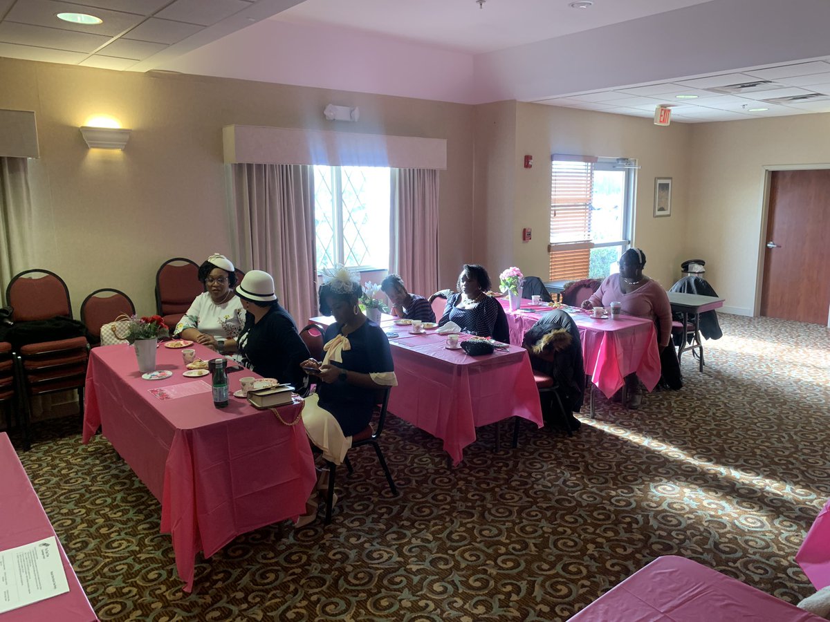 myfairladyt's tweet photo. 💖☕️ #BlackGirlzRock #TeaConference #Delaware I was able to empower some amazing women Saturday. I told them “Be Grateful for Every No You Hear” bcuz it prepares you for the YES! Yea…Life be Life-ing, but God be God-ing too! 😂🙌🏾 #empoweringwomen #DreamBig https://t.co/O68g7sR5iT