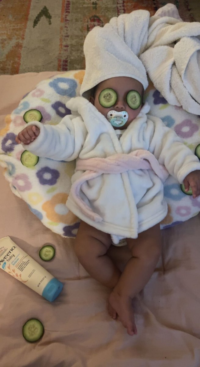 oliviaaaw123's tweet photo. Day 5 : of recreating Pinterest baby pictures … I LOVEEE this one.. “spa day” 

Inspo vs the pictures 😹🤎🧸 https://t.co/gpQiTcUvnX
