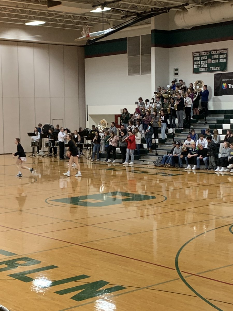 bhsreich's tweet photo. Great to hear the return of the BHS pep band under the direction of @MrRuetten6 https://t.co/kvMgzb054U