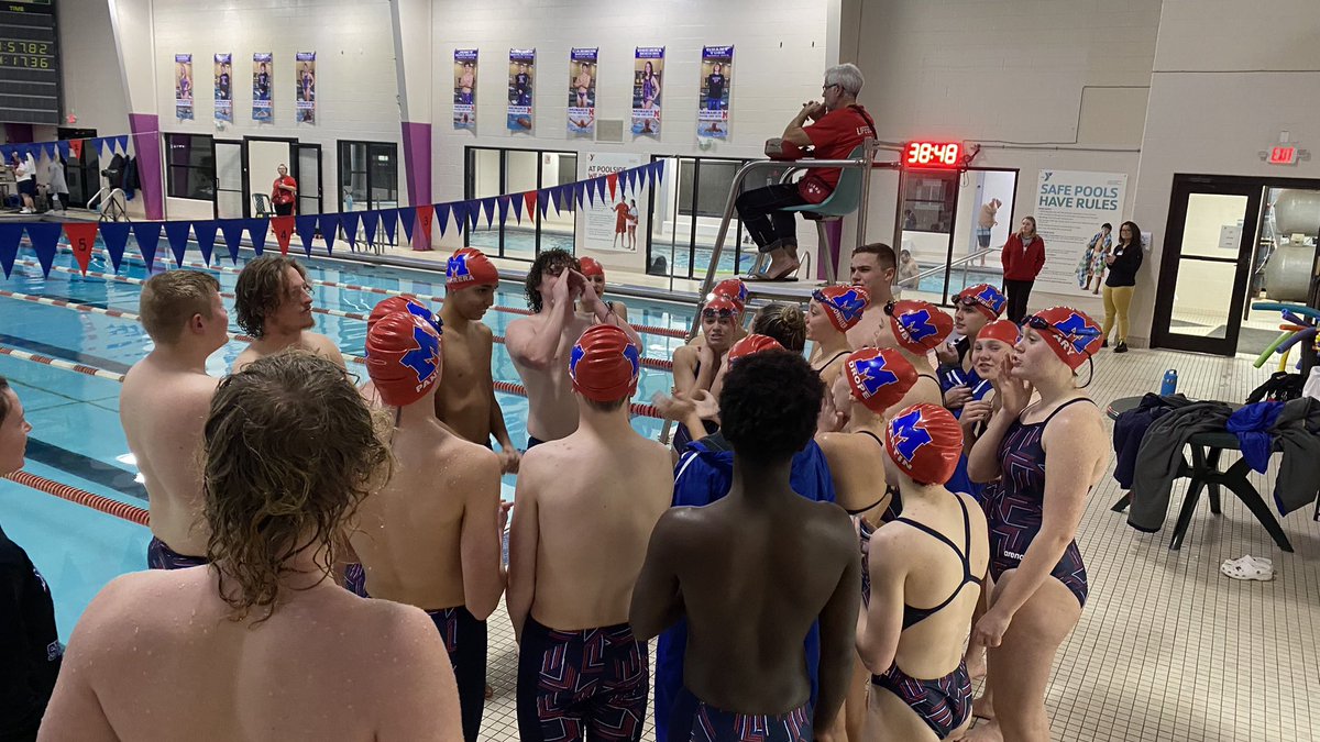 Monarch Swimming and Diving tweet media