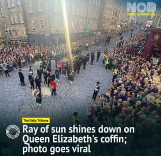 poor_harry's tweet photo. 1. Intense ray of light shines on the coffin of #Queen Elizabeth II.
2. Double rainbow covers #BuckinghamPalace &amp; #Westminster Abbey on eve of the Queen's funeral.
3. Vicious storm &amp; mudslides unleashed on Montecito on the eve of the release of #Harry's book.
Comments?  Anyone? https://t.co/SSXAwQgJY9