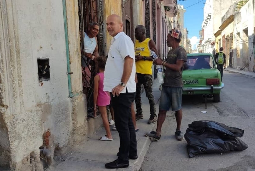 Muchas felicidades al padrino Silvio, recientemente electo Presidente del Consejo Popular San Isidro. #Cuba #PoderPopular #CDRCuba #SomosDelBarrio #SoyCederista