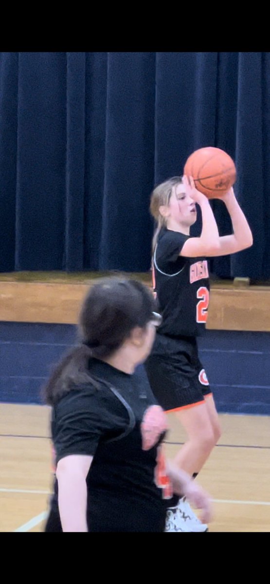 Brad Krotzer (@bkrotzer24) on Twitter photo ‘27 PG Elly Evarts 20 pts, 3 rebounds, 2 assists, 4 steals, Gibsonburg 8th beats Hopewell 34-14, now 9-0. <a href="/SpyReportOH/">Spy Report 🔦🏀</a> <a href="/gbabasketball/">Girls Basketball Association / GBA</a> <a href="/nwobball/">nwobball.com</a> <a href="/girls_sbc/">Tweeting About SBC Girls Basketball</a> <a href="/Str8OuttaOhioGH/">S.O.O.G.H media</a> @OGBR_Basketball <a href="/smacsandusky/">SMAC SANDUSKY</a> <a href="/GburgGirlsBball/">Gibsonburg Girls Basketball</a> <a href="/joshuamorgret/">Joshua Morgret</a> @SheHoopsOhio <a href="/PrepHoopsOH/">Prep Hoops Ohio</a> @HOFHuddle_Rich ‘27 PG Elly Evarts 20 pts, 3 rebounds, 2 assists, 4 steals, Gibsonburg 8th beats Hopewell 34-14, now 9-0. <a href="/SpyReportOH/">Spy Report 🔦🏀</a> <a href="/gbabasketball/">Girls Basketball Association / GBA</a> <a href="/nwobball/">nwobball.com</a> <a href="/girls_sbc/">Tweeting About SBC Girls Basketball</a> <a href="/Str8OuttaOhioGH/">S.O.O.G.H media</a> @OGBR_Basketball <a href="/smacsandusky/">SMAC SANDUSKY</a> <a href="/GburgGirlsBball/">Gibsonburg Girls Basketball</a> <a href="/joshuamorgret/">Joshua Morgret</a> @SheHoopsOhio <a href="/PrepHoopsOH/">Prep Hoops Ohio</a> @HOFHuddle_Rich