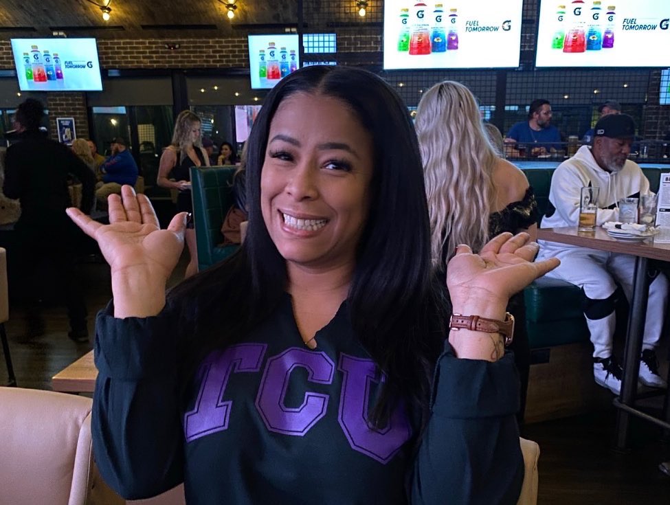 1AngieMarie's tweet photo. Watching the TCU &amp; Georgia game with my little nugget! #GoFrogs 💜 https://t.co/vDuRaeDBVc