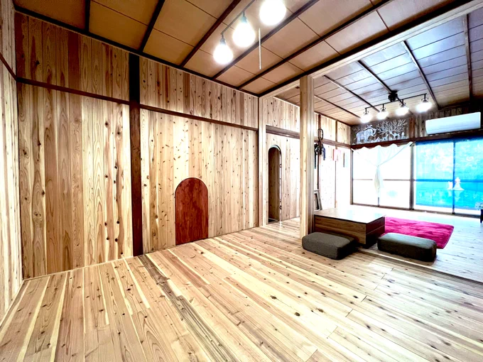 アトリエ大掃除、とりあえず一部屋できた〜褒めて〜before → after 