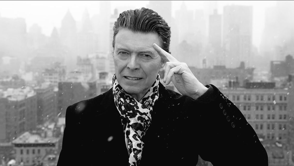 here you are on this day of January 10, 2016 you left us leaving us a wonderful artistic and cinematographic legacy and the last Blackstar album I'm still so sad about your disappearance in 2023 David Bowie I don't think this pain will go away rest in peace