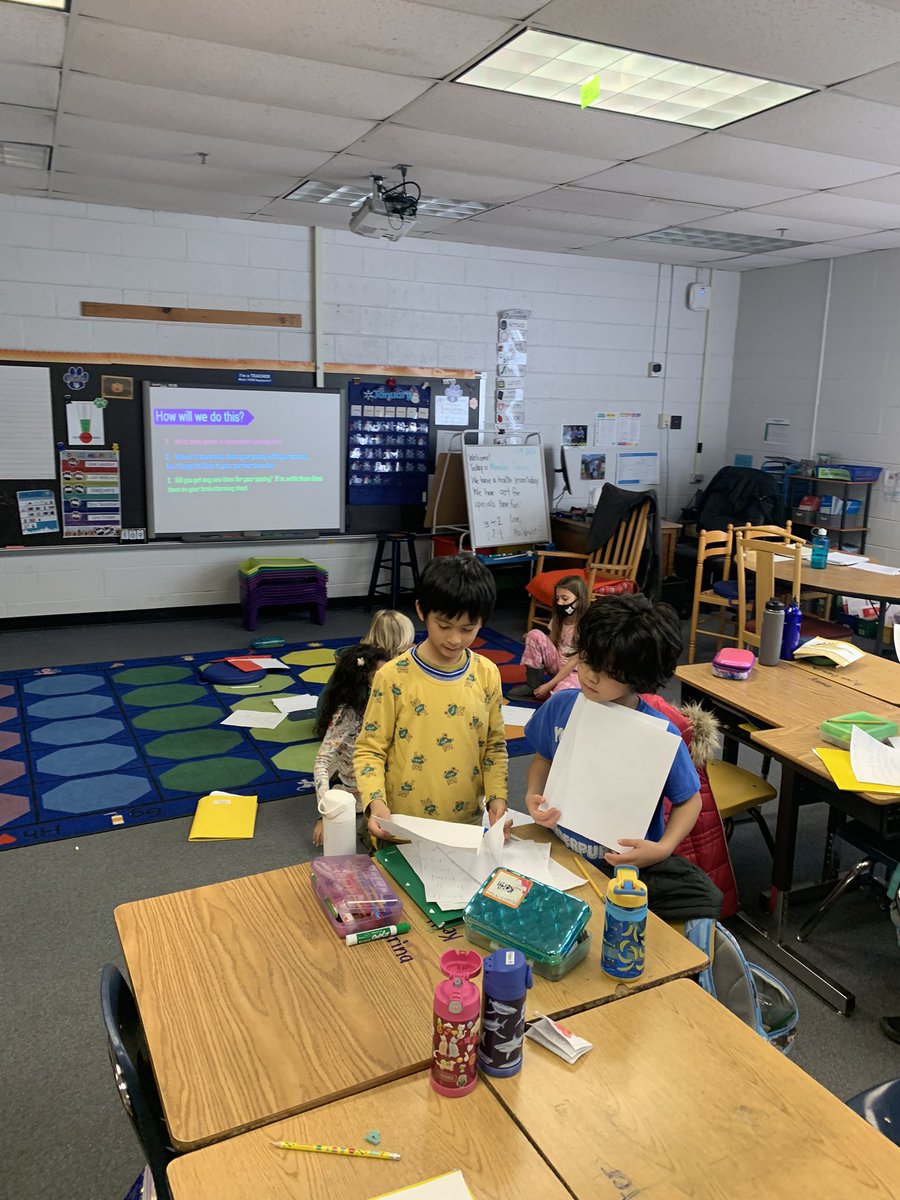 It’s beginning to feel like our classroom! Just sharing poetry ideas with our partners! <a href="/oakhilles/">Oak Hill Elementary</a> #middleoftheyearmove