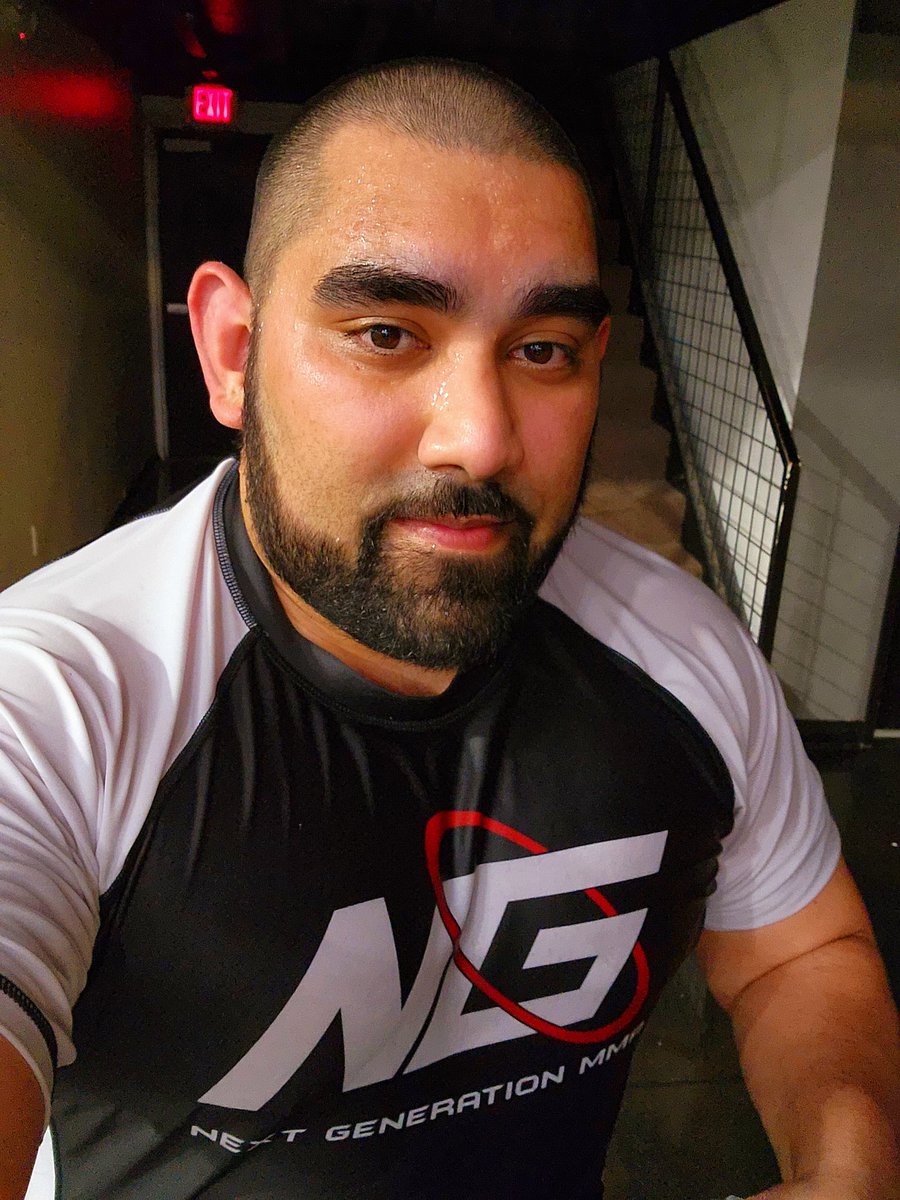 DThompsonFit's tweet photo. 90 minutes of Jiujitsu today. Had a great class today, good cardio, workout and I am fully covered in sweat!

Been working on staying comfortable on the bottom while controlling my breathing and not running out of breath.

#health #gymmotivation #fitness #workoutmotivation https://t.co/Wb6EMdGP7E