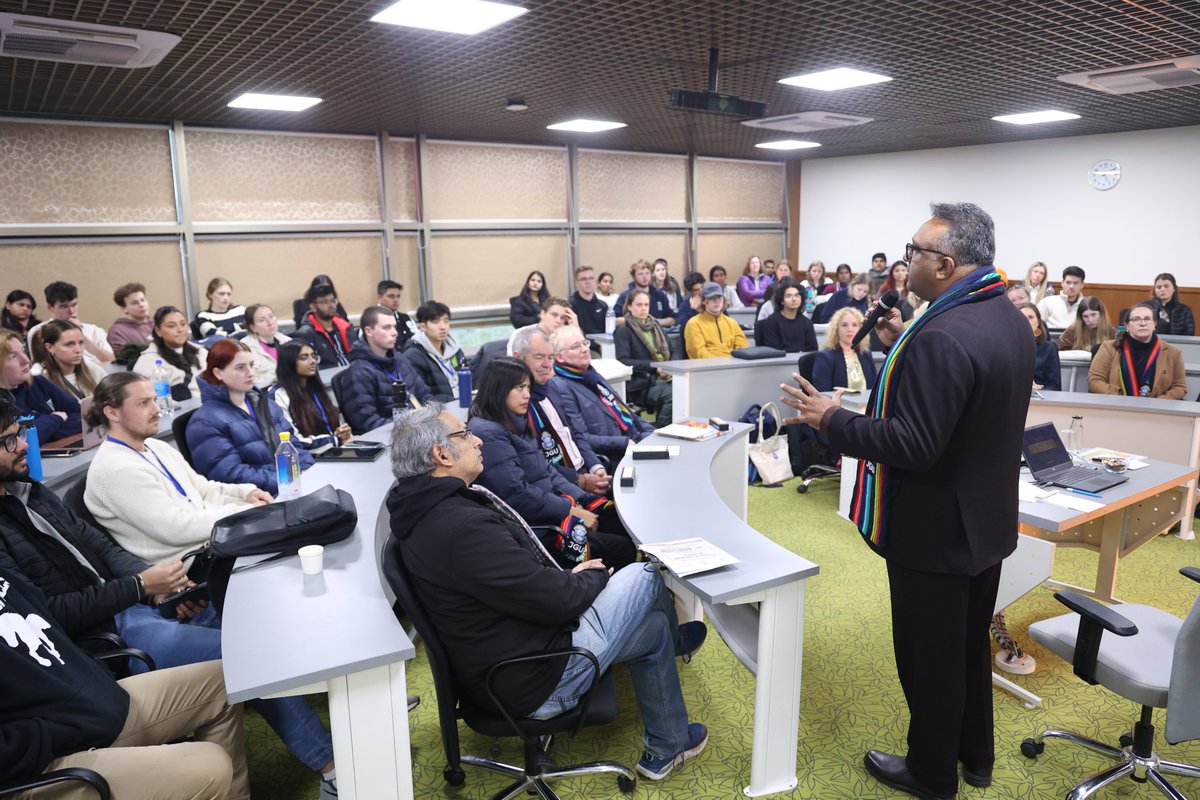 JindalGlobalUNI's tweet image. #JGU VC Prof. C. Raj Kumar delivered a lecture on Corruption and Rule of Law to students from 
@MonashUni &amp;amp; @Sydney_Uni here for the next 2 weeks for their #Immersionprograms 
#highereducation #internationalstudents #GIG
