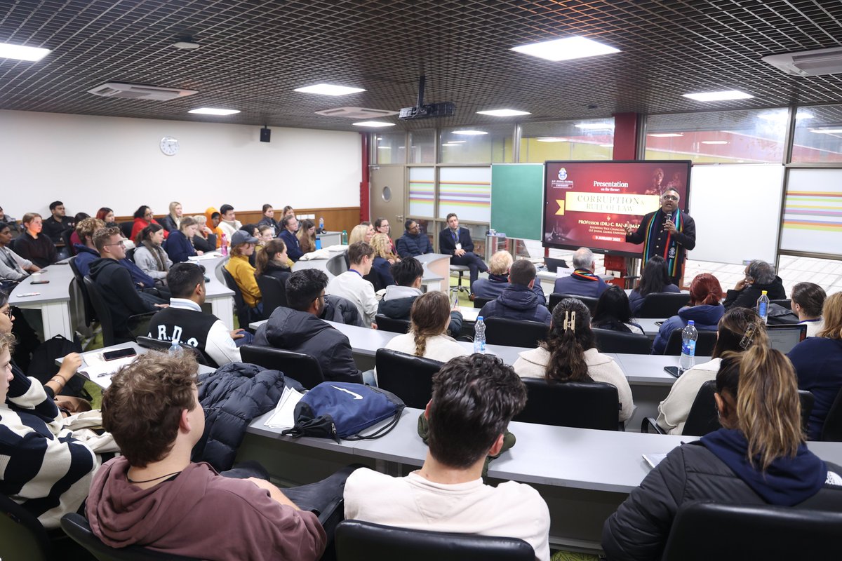 JindalGlobalUNI's tweet image. #JGU VC Prof. C. Raj Kumar delivered a lecture on Corruption and Rule of Law to students from 
@MonashUni &amp;amp; @Sydney_Uni here for the next 2 weeks for their #Immersionprograms 
#highereducation #internationalstudents #GIG