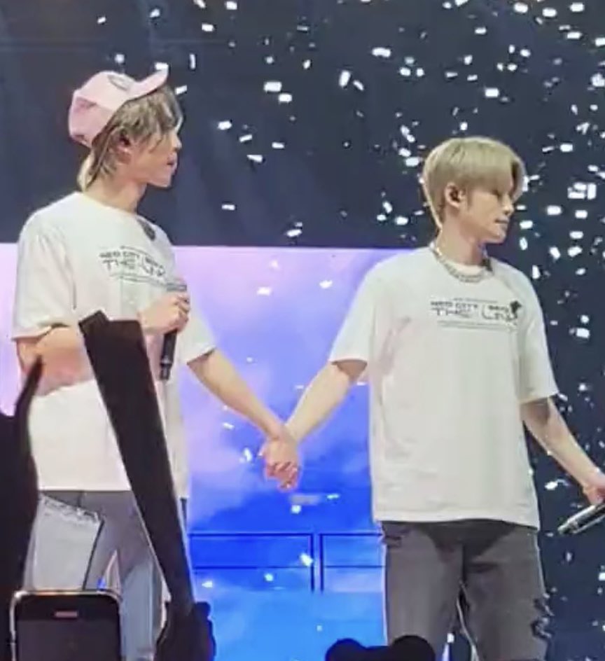 theroyalSuhJJ's tweet photo. Chicago need you to stay ㅠㅠ

#THELINKinCHICAGO
#NCT127inCHICAGO
#NEOCITY_THE_LINK_CHICAGO
#NCT127_NEOCITY_THE_LINK https://t.co/giFwHbEeWo