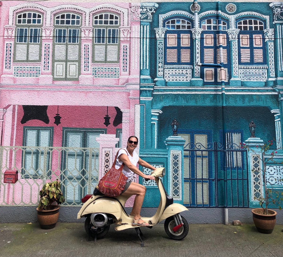 Life_Untraveled's tweet photo. Love 3D street art in #KualaLumpur! 😍 #visitmalaysia #visitkualalumpur #streetartmalaysia https://t.co/chcPKEvPdo
