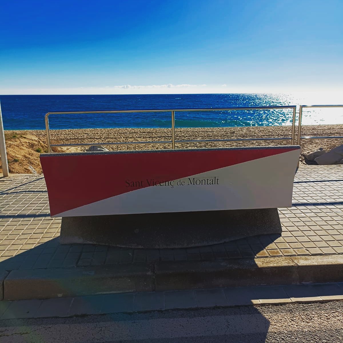 ppopularsvm's tweet photo. Después de estos días festivos, vuelve la rutina y la calma a Sant Vicenç de Montalt.
#SantVicençdeMontalt #santvi #calma #mar #playa #paseomaritimo #partitpopular #partitpopularsvm https://t.co/UnHafORaba