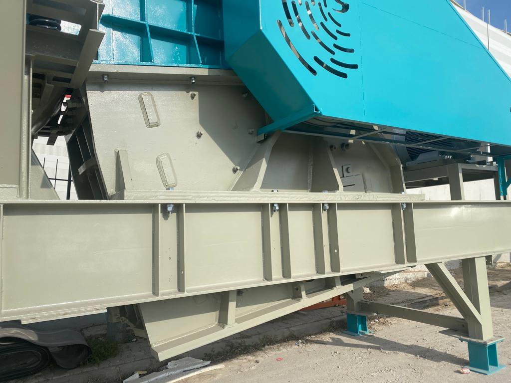 ser_maden's tweet photo. *URGENT FOR SALE | 2nd HAND CRUSHING PLANT*

Mobile Jaw Crusher with 250 tons per hour production capacity:

- 30 m3 loading bunker
- 1100 x 4500 mm vibrating feeder
- 1400 mm long bypass grizzly system
- 2 x 7.5 kW vibrating drive motors https://t.co/a1XAX8eE0v