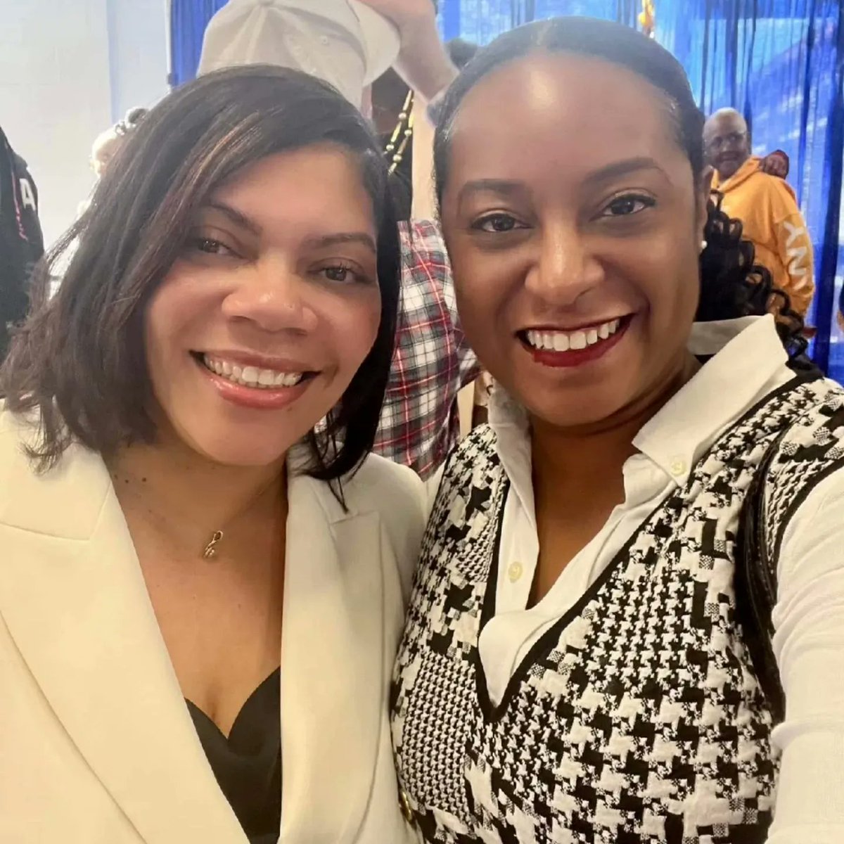 VAMSNickerson's tweet photo. On Saturday, January 7th I was sworn in to my second term as an elected official. Thank you everyone who celebrated this moment with me, in person and sent love, calls, and texts. #DontJustComplain_Contribute #CommunityServant #DumfriesBlueprint https://t.co/RlKjnP0UEz