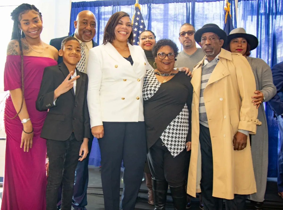 VAMSNickerson's tweet photo. On Saturday, January 7th I was sworn in to my second term as an elected official. Thank you everyone who celebrated this moment with me, in person and sent love, calls, and texts. #DontJustComplain_Contribute #CommunityServant #DumfriesBlueprint https://t.co/RlKjnP0UEz