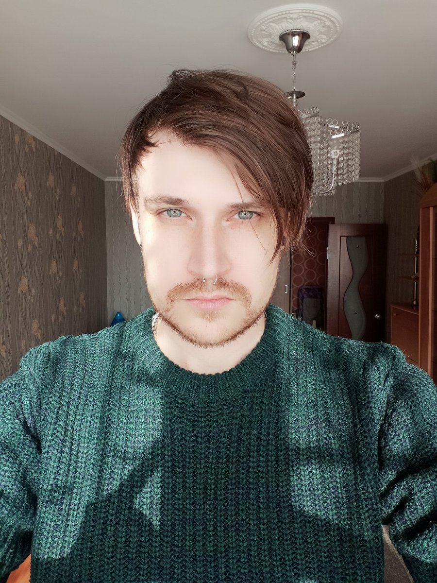 C0CuCbKABTecTe's tweet photo. Это я выписался из больницы, похудел и пришёл к маме в гости https://t.co/l6gG8yh4OS