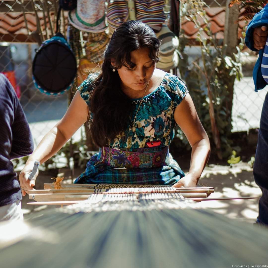 Libre de créer.
Libre de partager.
Libre de découvrir.
Libre d'être soi-même.

Promouvoir la #DiversitéCulturelle, c'est promouvoir notre humanité commune.

Apprenez-en davantage dans notre rapport « Re|penser les politiques en faveur de la créativité » : unesco.org/reports/reshap…