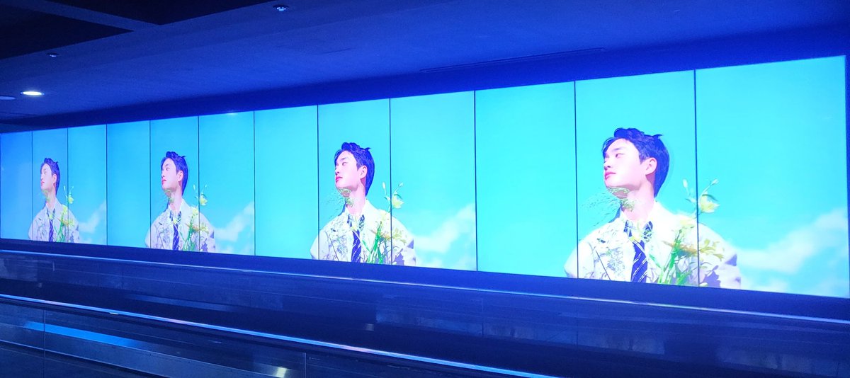 ksdo_0112's tweet photo. 생일투어 마지막 장소~ 인천국제공항😀 경수 넘 예뽀^^ https://t.co/gamYYBEASE