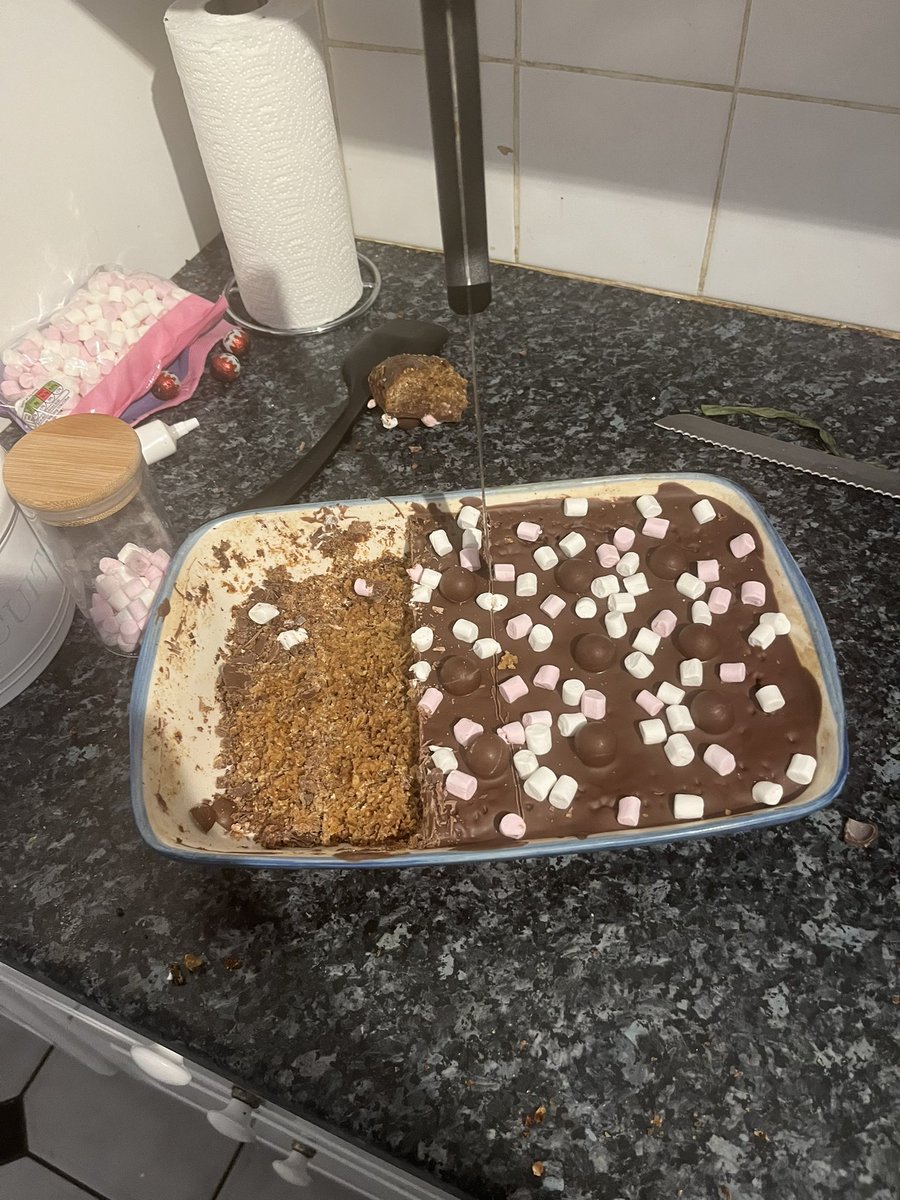 Emily Dakin tweet media